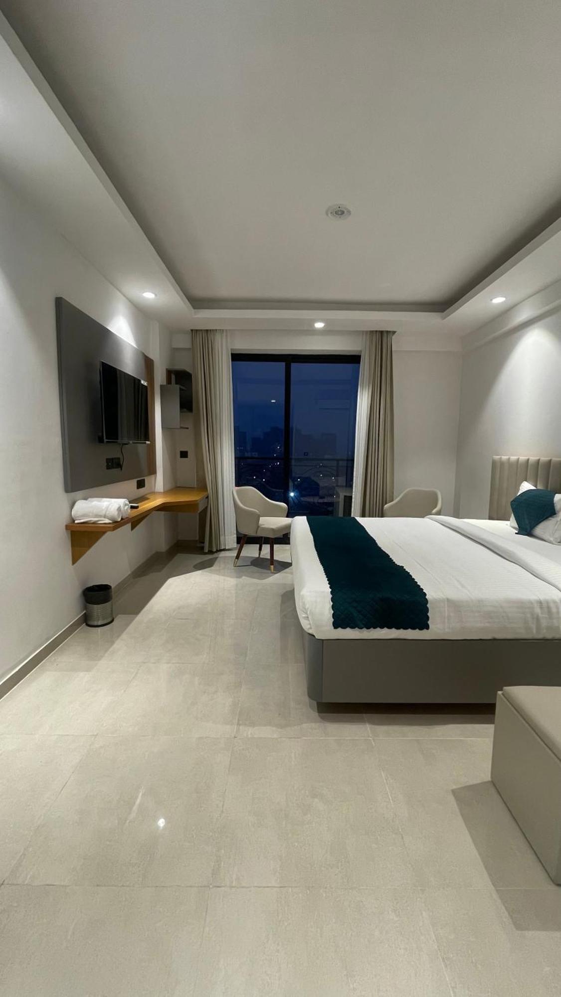 Hotel Maple Tree - Near Ekana Cricket Stadium - Lucknow Bagian luar foto
