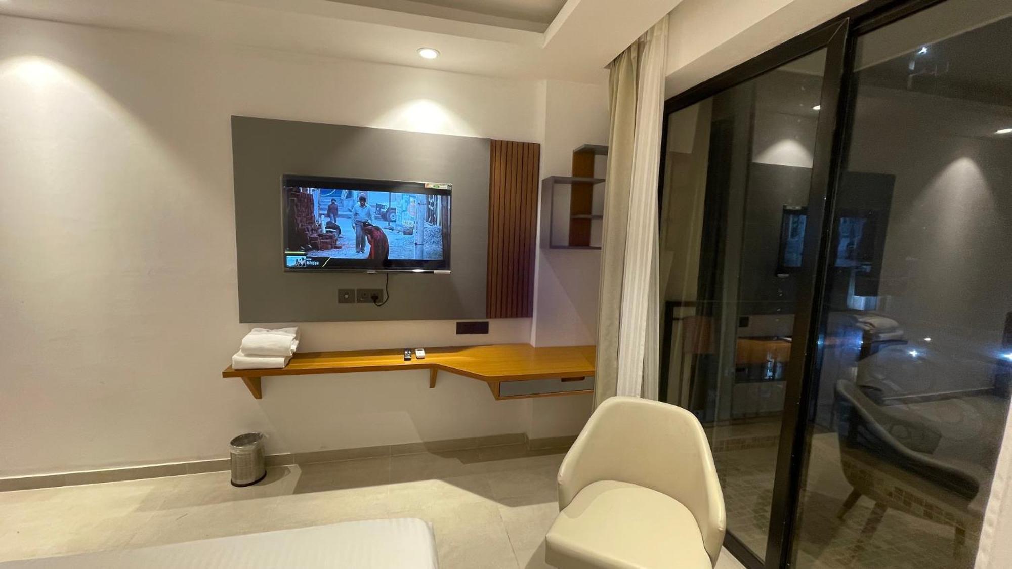 Hotel Maple Tree - Near Ekana Cricket Stadium - Lucknow Bagian luar foto