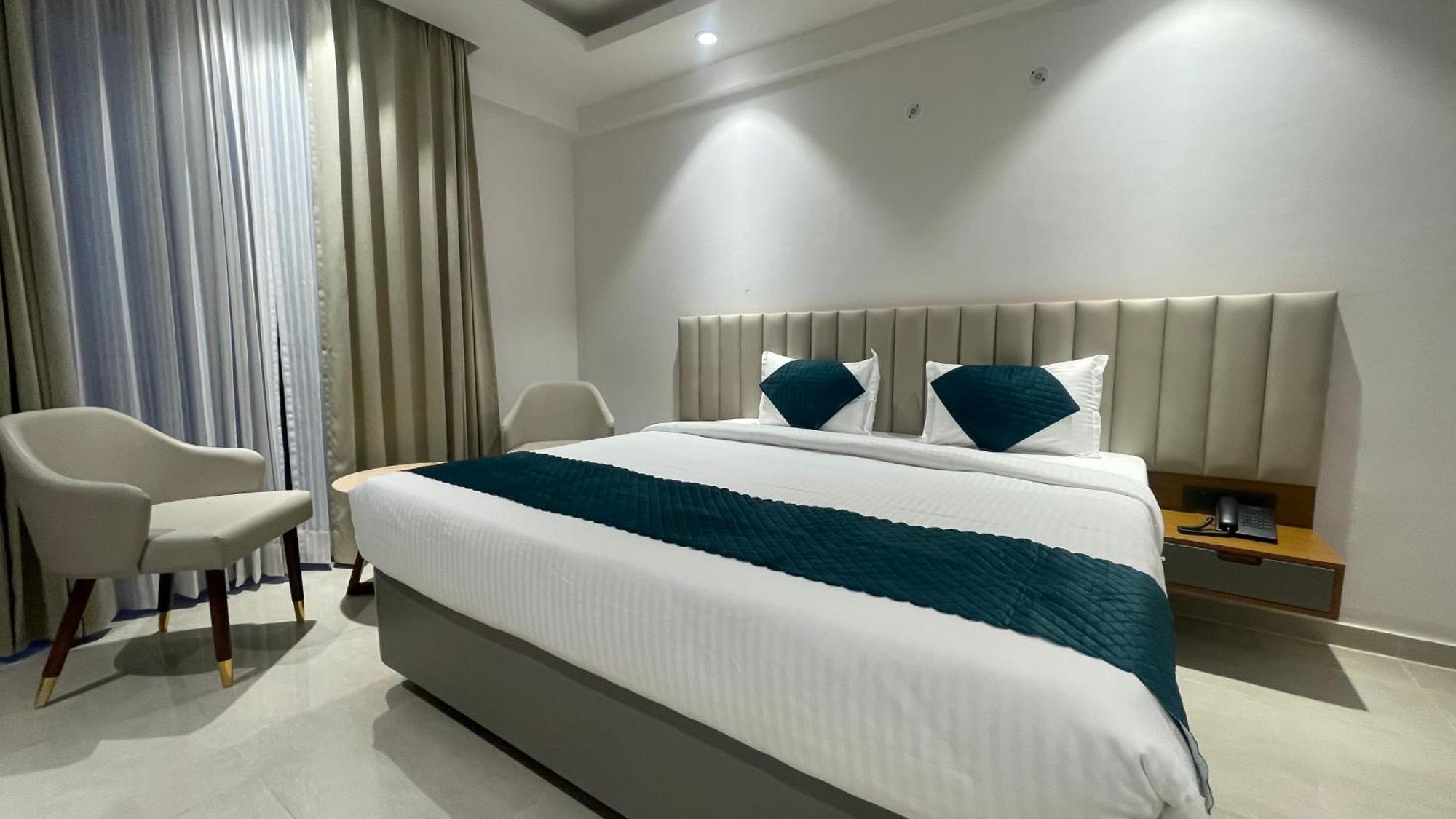 Hotel Maple Tree - Near Ekana Cricket Stadium - Lucknow Bagian luar foto