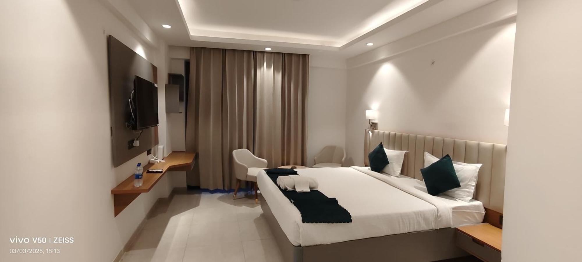 Hotel Maple Tree - Near Ekana Cricket Stadium - Lucknow Bagian luar foto