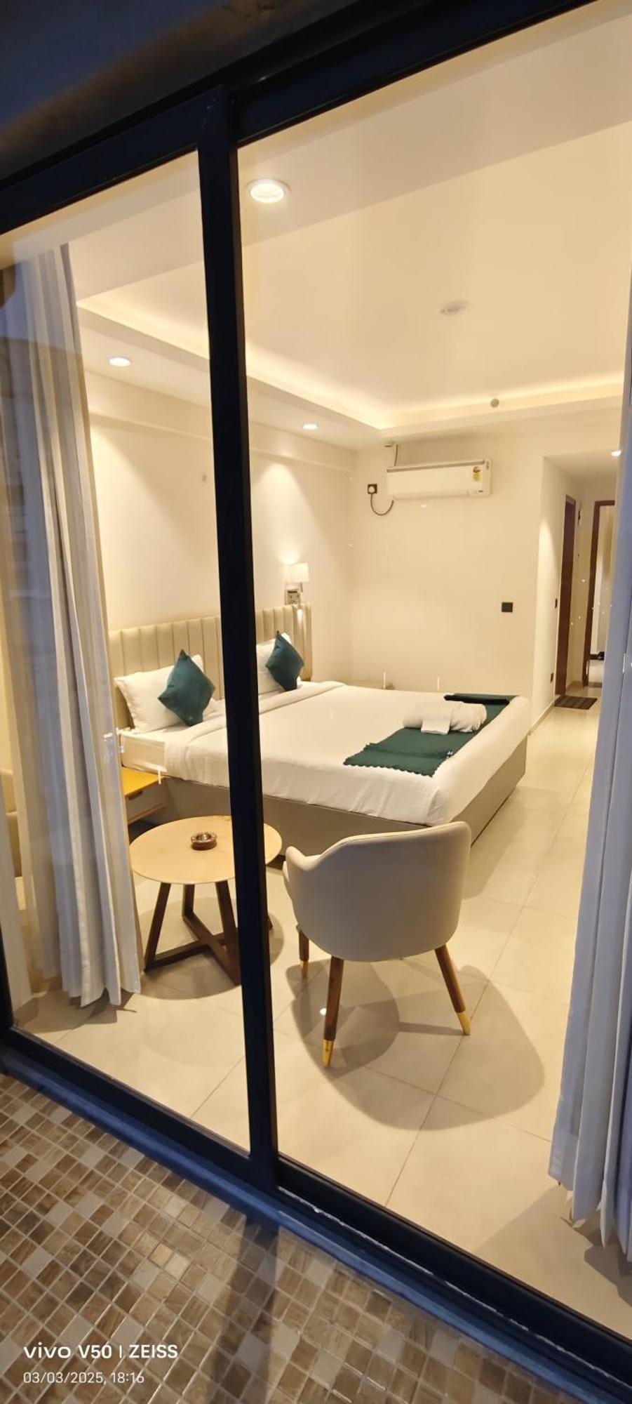 Hotel Maple Tree - Near Ekana Cricket Stadium - Lucknow Bagian luar foto