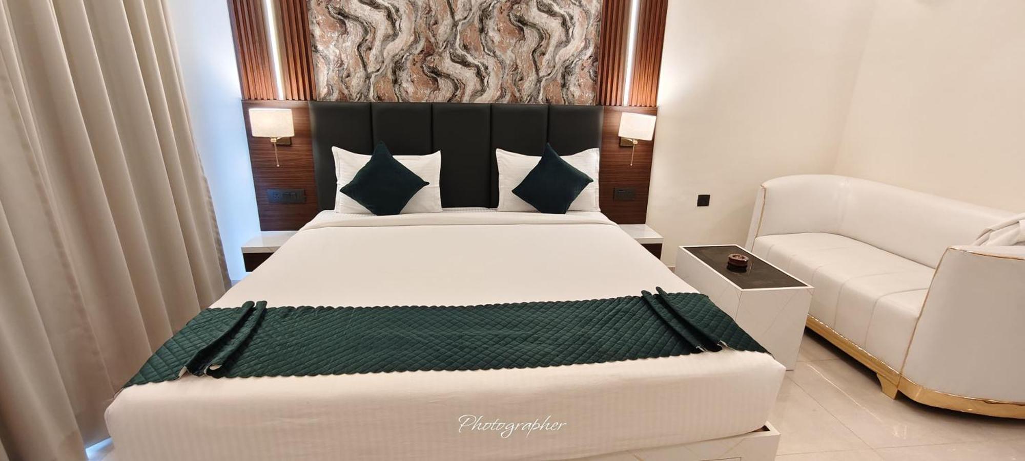Hotel Maple Tree - Near Ekana Cricket Stadium - Lucknow Bagian luar foto