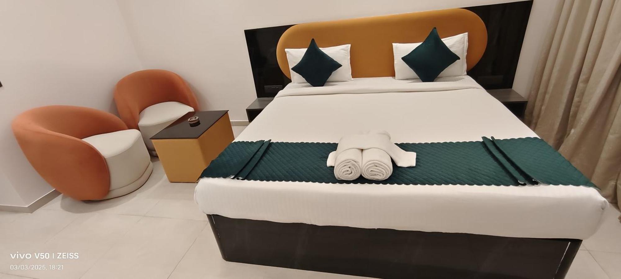 Hotel Maple Tree - Near Ekana Cricket Stadium - Lucknow Bagian luar foto