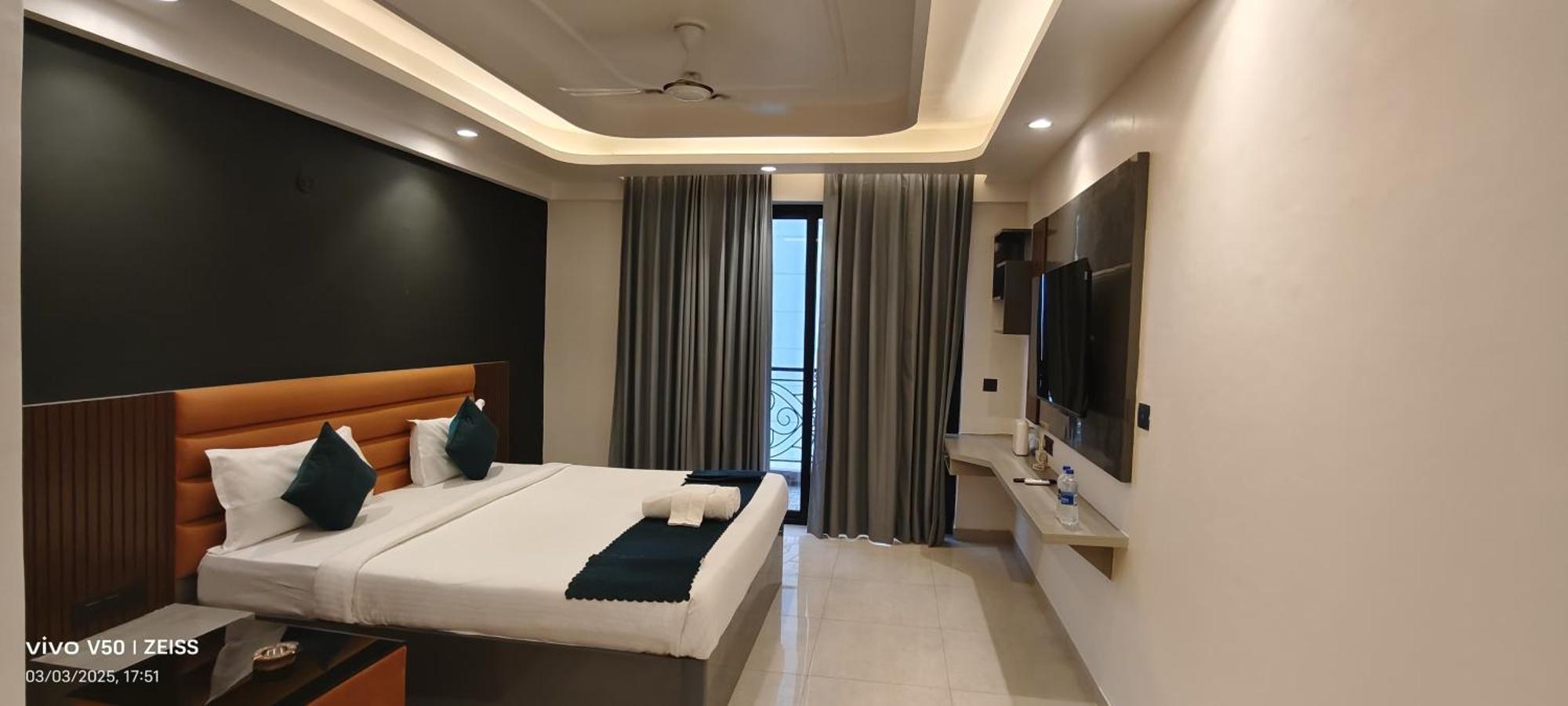 Hotel Maple Tree - Near Ekana Cricket Stadium - Lucknow Bagian luar foto