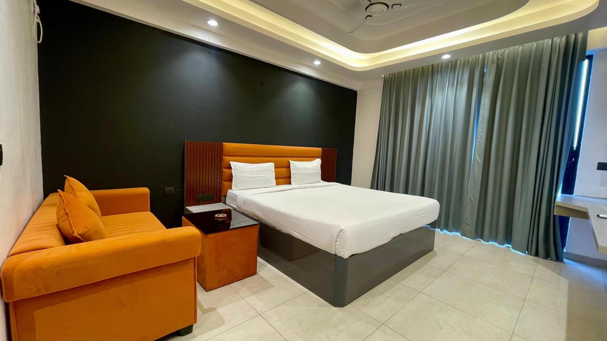 Hotel Maple Tree - Near Ekana Cricket Stadium - Lucknow Bagian luar foto