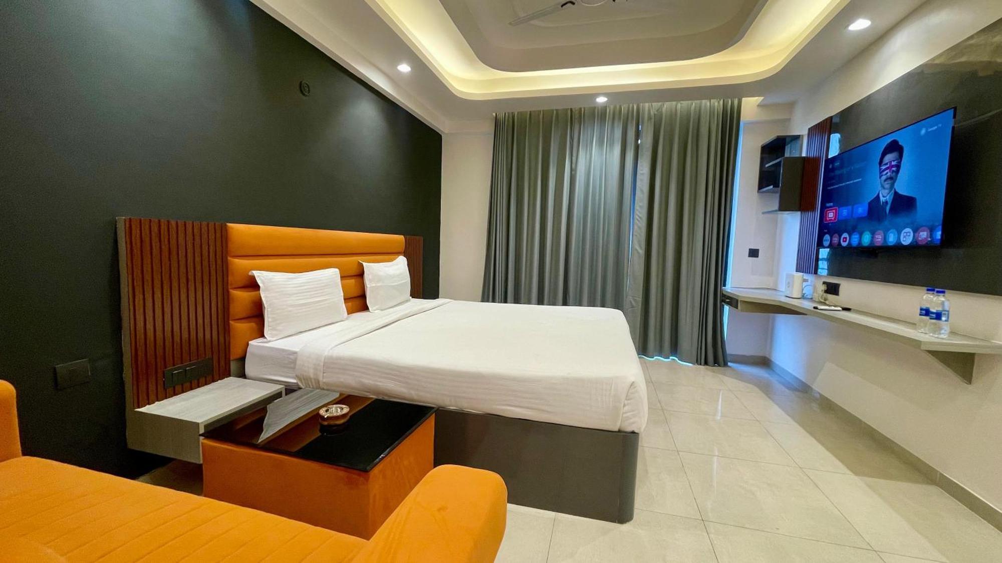 Hotel Maple Tree - Near Ekana Cricket Stadium - Lucknow Bagian luar foto